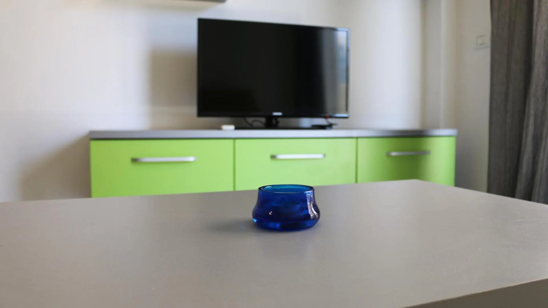 White Apartment - Green Sarande